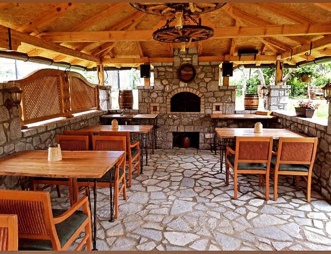 Holiday Bungalows & Food Plav Exterior foto